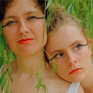 Escarteen Sisters @ Casa Snowapple Mx