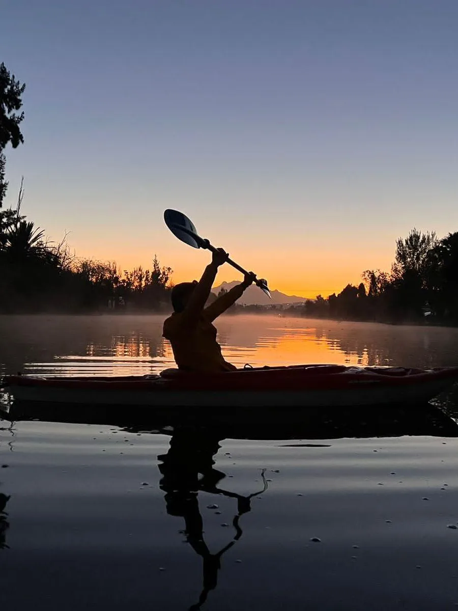 Amanecer en kayak · Xochimilco