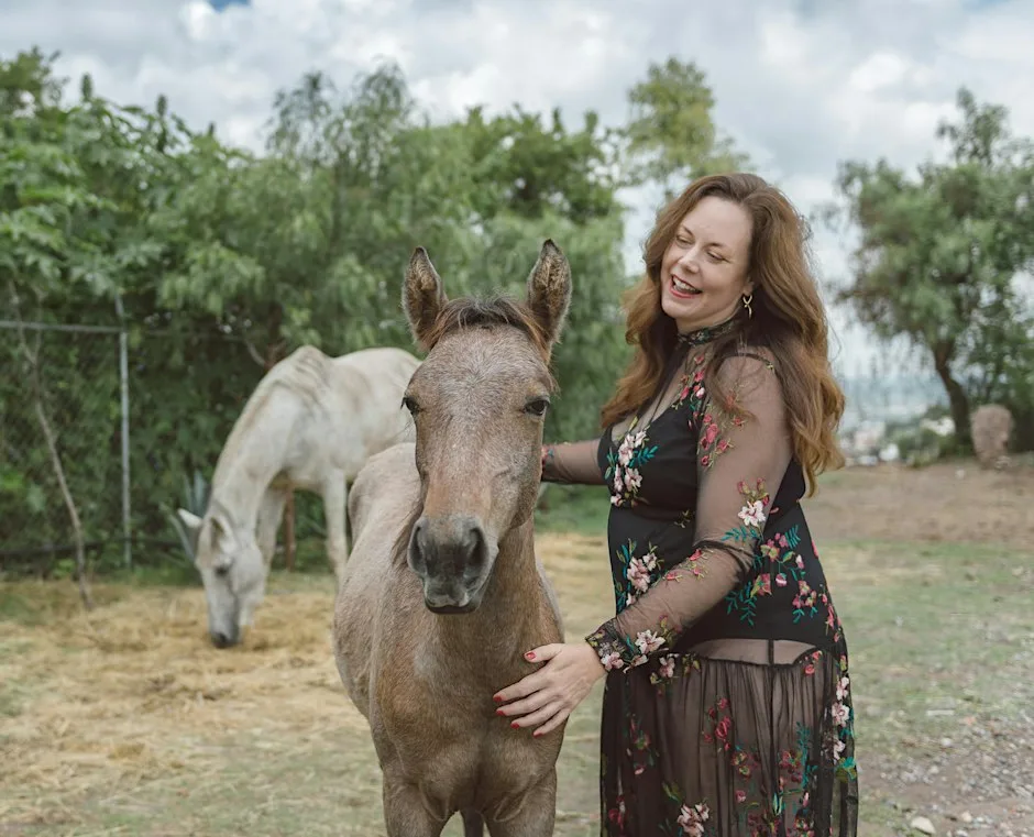 Between Worlds: Horse Medicine
